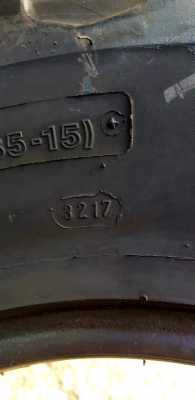 ขายยางลุยๆ 32" ขอบ 15 ยางใหม่ปี 17 ถูกๆ