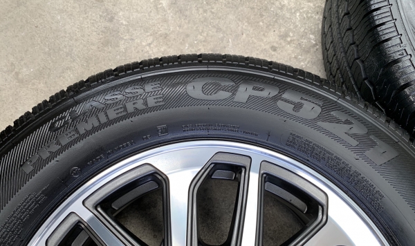 ล้อแม็กป้ายแดง Hyundai H1 ขอบ 16 พร้อมยางป้ายแดง 215-70-16 NEXEN ปี 19 สวยกริ๊บ ยางใหม่ๆ