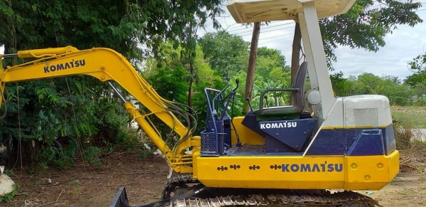ขายรถขุดแบ็คโคPC20-6 KOMATSU สภาพพร้อมใช้งานช่วงล่างดี ทำงานปกติ เครื่อง3สูบ เอกสารอินวอยซ์
