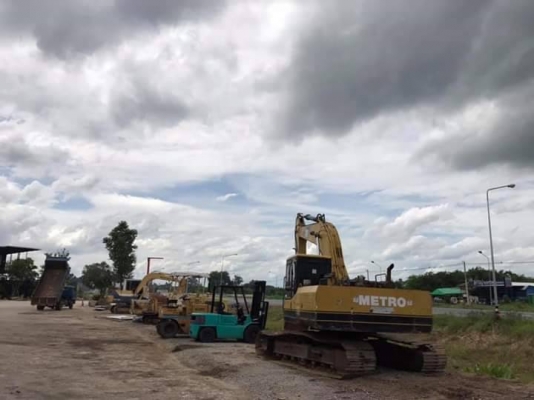 ขายE200B รถสวยเอกสารเล่มทะเบียนราคา 450,000