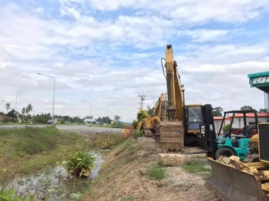 ขายE200B รถสวยเอกสารเล่มทะเบียนราคา 450,000