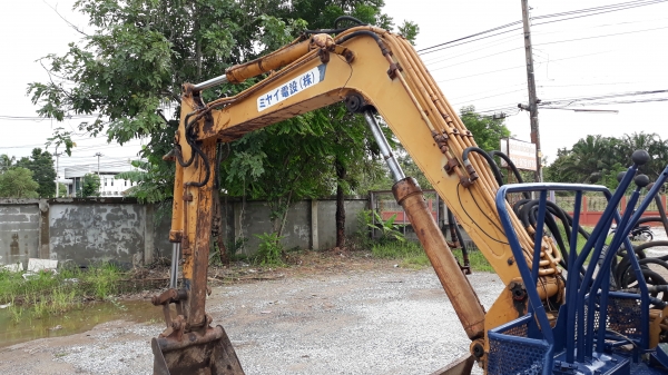 ขายรถขุดKOMUTSU PC40-2 สวยๆถูกๆครับ  ลดสุดๆเลยครับไม่ต้องต่ออีกแล้วครับ