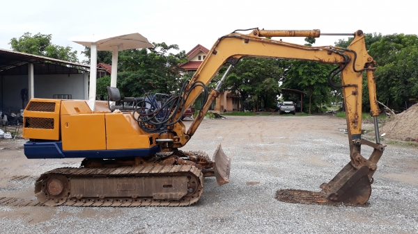 ขายรถขุดKOMUTSU PC40-2 สวยๆถูกๆครับ  ลดสุดๆเลยครับไม่ต้องต่ออีกแล้วครับ