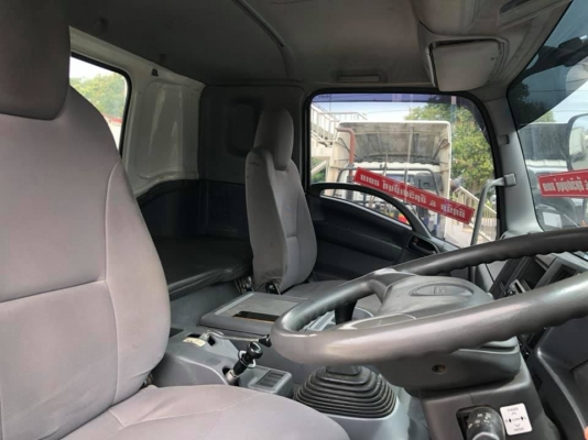 หัวลาก ISUZU 360 ปี 59 รถสวยจัด สวยเดิมไม่เคลียร์สี ใช้งานน้อย ยางเต็มๆ สนใจติดต่อ นุ่น ได้เลยจ้า 08