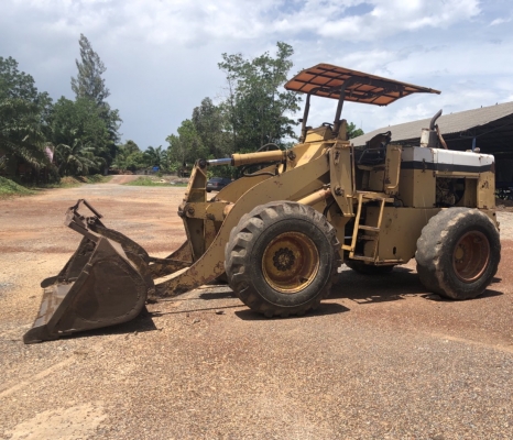 ขายรถตักล้อยาง KOMATSU 510 กรองเดี๋ยว เดิมๆเล่มทะเบียน สนใจโทร 081-970-1072