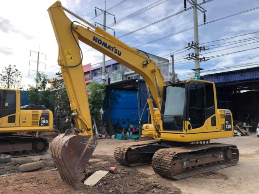 Komatsu 130-8 ใช้งาน4800ช.ม อยู่ในประกัน P.M.7000ช.ม เล่มทะเบียนสภาพเดิมๆ เจ้าของขายเอง..