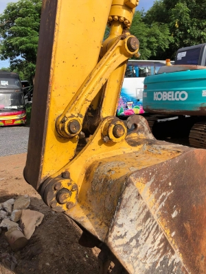 Komatsu 130-8 ใช้งาน4800ช.ม อยู่ในประกัน P.M.7000ช.ม เล่มทะเบียนสภาพเดิมๆ เจ้าของขายเอง..