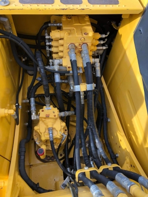 Komatsu 130-8 ใช้งาน4800ช.ม อยู่ในประกัน P.M.7000ช.ม เล่มทะเบียนสภาพเดิมๆ เจ้าของขายเอง..