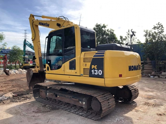 Komatsu 130-8 ใช้งาน4800ช.ม อยู่ในประกัน P.M.7000ช.ม เล่มทะเบียนสภาพเดิมๆ เจ้าของขายเอง..