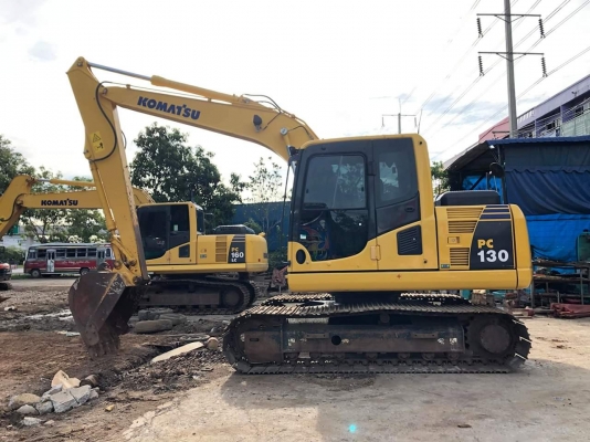 Komatsu 130-8 ใช้งาน4800ช.ม อยู่ในประกัน P.M.7000ช.ม เล่มทะเบียนสภาพเดิมๆ เจ้าของขายเอง..