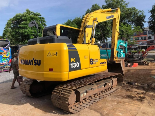 Komatsu 130-8 ใช้งาน4800ช.ม อยู่ในประกัน P.M.7000ช.ม เล่มทะเบียนสภาพเดิมๆ เจ้าของขายเอง..
