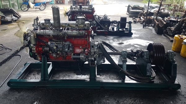 ขายเครื่องยนต์hino eh700 พร้อมแท่น