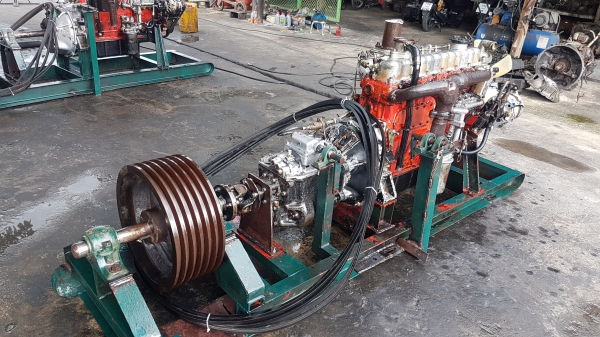 ขายเครื่องยนต์hino eh700พร้อมเกียร์ พร้อมแท่น