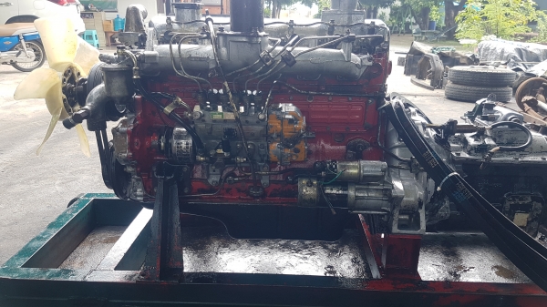 ขายเครื่องยนต์hino eh700พร้อมเกียร์ พร้อมแท่น