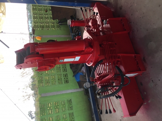 ขายเครนUNIC 330ตัน