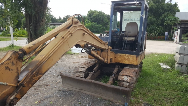 ขาย แบคโฮ MITSUBISHI MS40 รถใช้งานได้ปกติ ราคาต่อรองได้