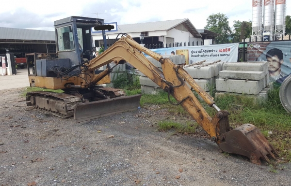 ขาย แบคโฮ MITSUBISHI MS40 รถใช้งานได้ปกติ ราคาต่อรองได้