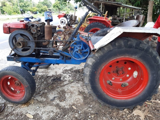 รถไถนั้งขับพร้อมเครื่องแน่นๆพร้อมใช้งานมีเกียใวคับส่งใด้