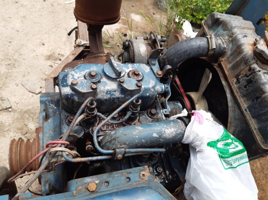 เครื่องรถไถ15เอาใวสูบนำ้ปั้นไฟใด้เลยคับส่งใด้คับ