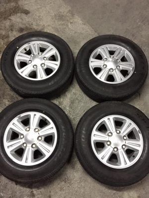 ล้ออีซูซุบูเพาเวอร์ ขอบ15+ยางดันรอป.215/70/15ปี1919 เส้นสีตุ่มชัดๆ โทร0879050181.ส่งได้