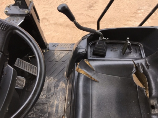 ขายรถตักล้อยาง CAT 903B (เทียบเท่า WA50) แขนยาวพิเศษ นำเข้าเองจากญี่ปุ่น สภาพพร้อมใช้ มีVDOการทำงานครับ