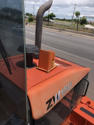 ขายรถตักล้อยาง HITACHI ZW150 (เทียบเท่า WA270-6) ปี 2013 นำเข้าเองจากญี่ปุ่น สวยพร้อมใช้ มีVDOการทำงานครับ