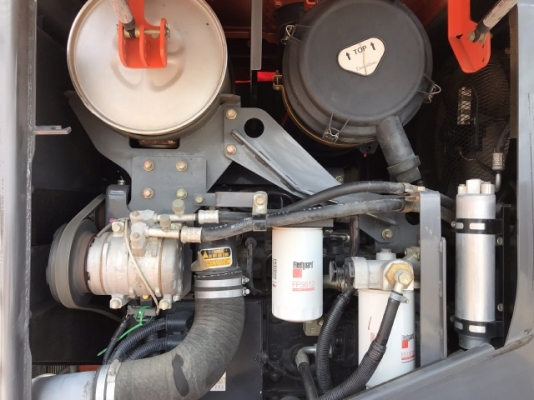 ขายรถตักล้อยาง HITACHI ZW150 (เทียบเท่า WA270-6) ปี 2013 นำเข้าเองจากญี่ปุ่น สวยพร้อมใช้ มีVDOการทำงานครับ