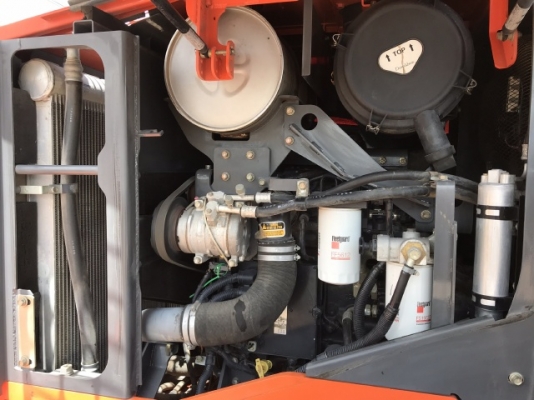 ขายรถตักล้อยาง HITACHI ZW150 (เทียบเท่า WA270-6) ปี 2013 นำเข้าเองจากญี่ปุ่น สวยพร้อมใช้ มีVDOการทำงานครับ