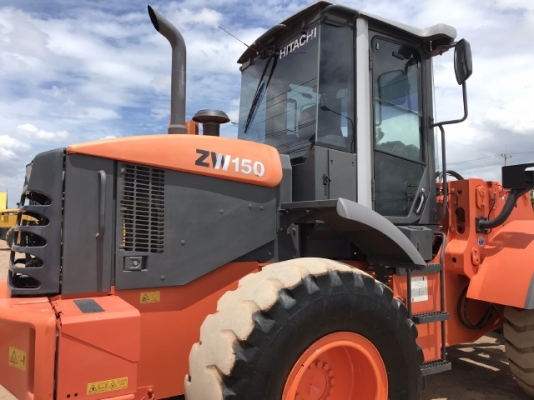 ขายรถตักล้อยาง HITACHI ZW150 (เทียบเท่า WA270-6) ปี 2013 นำเข้าเองจากญี่ปุ่น สวยพร้อมใช้ มีVDOการทำงานครับ