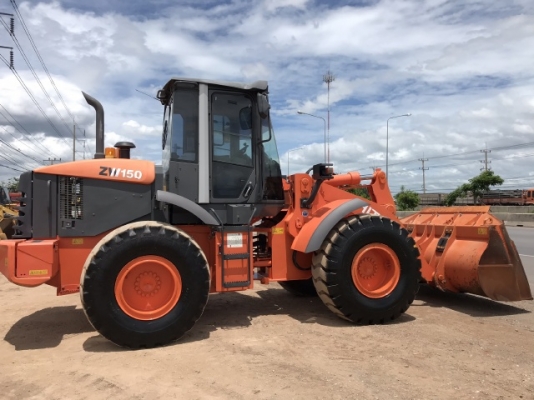 ขายรถตักล้อยาง HITACHI ZW150 (เทียบเท่า WA270-6) ปี 2013 นำเข้าเองจากญี่ปุ่น สวยพร้อมใช้ มีVDOการทำงานครับ