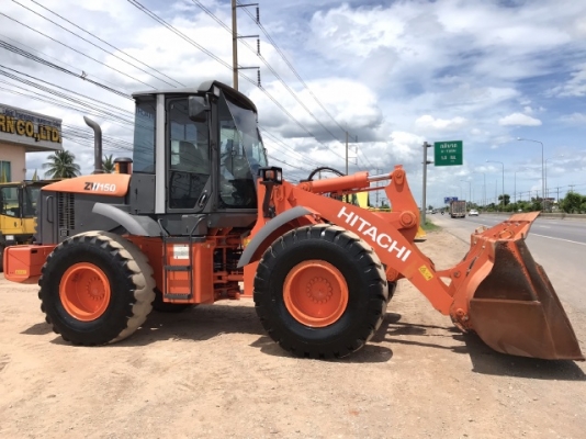 ขายรถตักล้อยาง HITACHI ZW150 (เทียบเท่า WA270-6) ปี 2013 นำเข้าเองจากญี่ปุ่น สวยพร้อมใช้ มีVDOการทำงานครับ