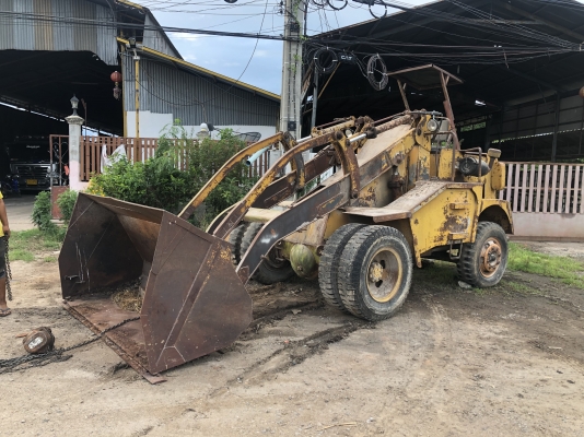 ขายรถตัก CCM ไทยประดิษฐ์