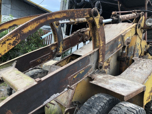 ขายรถตัก CCM ไทยประดิษฐ์