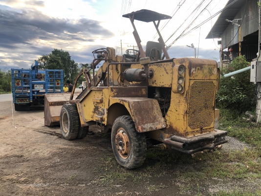 ขายรถตัก CCM ไทยประดิษฐ์