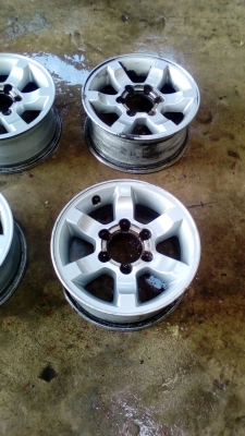 ล้อแม๊กแท้นิสสันฟรอนเทียรติดรถขอบ15