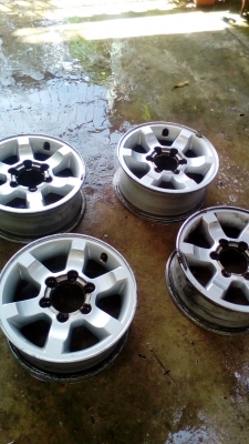 ล้อแม๊กแท้นิสสันฟรอนเทียรติดรถขอบ15