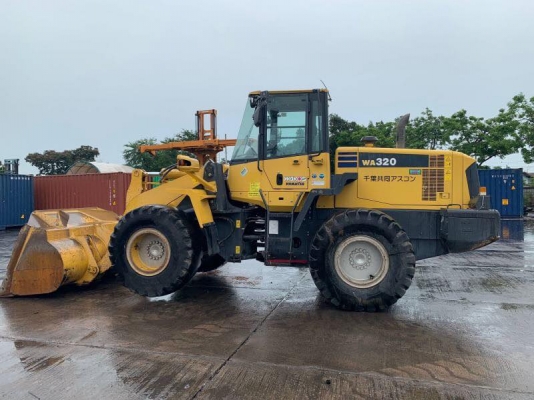 รถตัก Komatsu WA320-6 10981 HR รถตัก Komatsu WA320-6 10981 HR