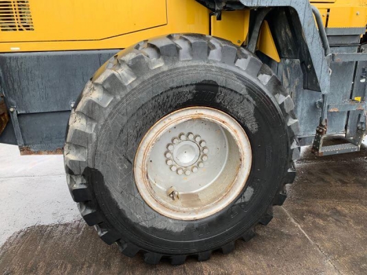 รถตัก Komatsu WA320-6 10981 HR รถตัก Komatsu WA320-6 10981 HR