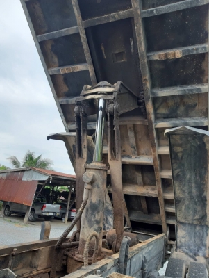 ขายกระบอกดั้มแม่ปั้มดั้มแกนร้อย พร้อมคติลอย ราคา 37000