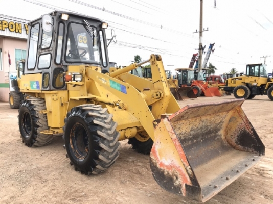 ขายรถตักล้อยาง FURUKAWA FL50-1 (เทียบเท่า WA50) (3,XXX ชั่วโมง) นำเข้าเองจากญี่ปุ่น สภาพพร้อมใช้ มีVDOการทำงานครับ