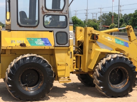 ขายรถตักล้อยาง FURUKAWA FL50-1 (เทียบเท่า WA50) (3,XXX ชั่วโมง) นำเข้าเองจากญี่ปุ่น สภาพพร้อมใช้ มีVDOการทำงานครับ