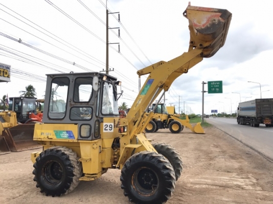 ขายรถตักล้อยาง FURUKAWA FL50-1 (เทียบเท่า WA50) (3,XXX ชั่วโมง) นำเข้าเองจากญี่ปุ่น สภาพพร้อมใช้ มีVDOการทำงานครับ