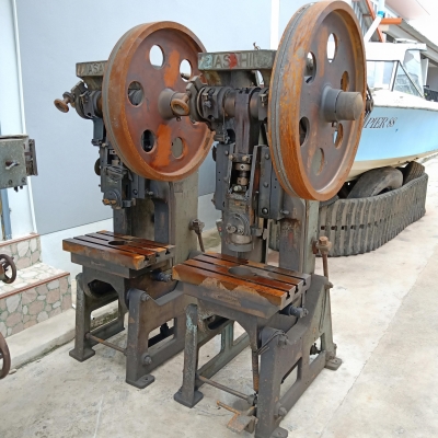 เครื่องปั๊ม 15 ตัน asahi เก่าญี่ปุ่นสภาพดี เครื่องปั๊ม 15 ตัน asahi เก่าญี่ปุ่นสภาพดี