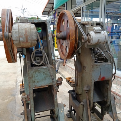 เครื่องปั๊ม 15 ตัน asahi เก่าญี่ปุ่นสภาพดี