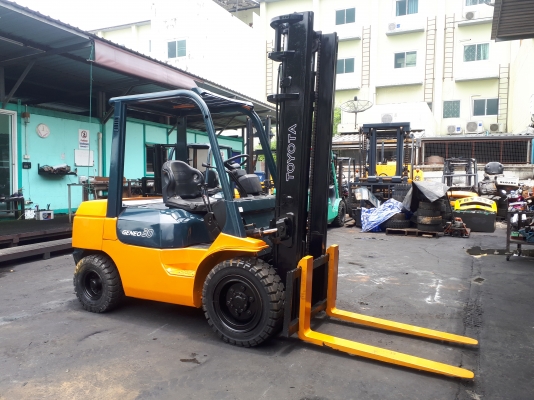 ขายรถโฟล์คลิฟท์ยี่ห้อ TOYOTA 7FD30