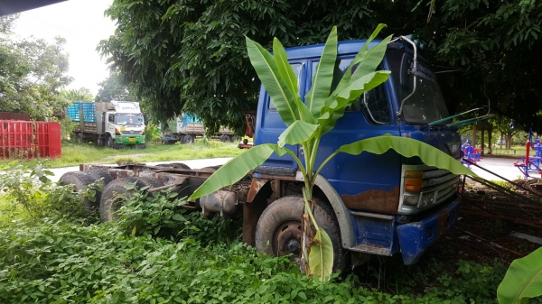 ขาย หัว-คัสซี ช่วงรถโม่ปูน 10 ล้อ 2 เพลา HINO FN288B ไม่มีทะเบียน เครื่อง EK100 260 แรงม้า ช่วงล่างเ ขาย หัว-คัสซี ช่วงรถโม่ปูน 10 ล้อ 2 เพลา HINO FN288B ไม่มีทะเบียน เครื่อง EK100 260 แรงม้า ช่วงล่างเ