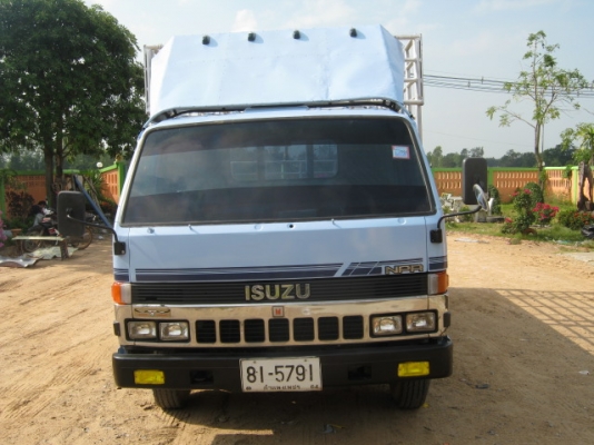 อีซูซุ NPR รถสวย สภาพดีติดต่อ คุณฉลองชัย 087-851-5148