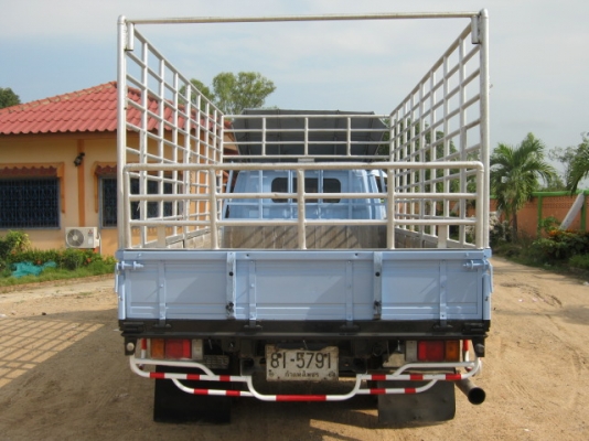 อีซูซุ NPR รถสวย สภาพดีติดต่อ คุณฉลองชัย 087-851-5148