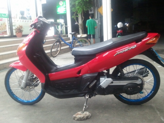 ขาย นูโว (ตัวเก่า) สีแดง สภาพแจ๋มๆ พร้อมใช้ ราคา18500 บาท