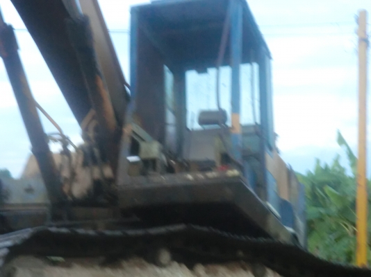 รถแม๊คโครยี่ห้อ โคมัสสุ PC200 รุ่น 3 ขายตามสภาพ